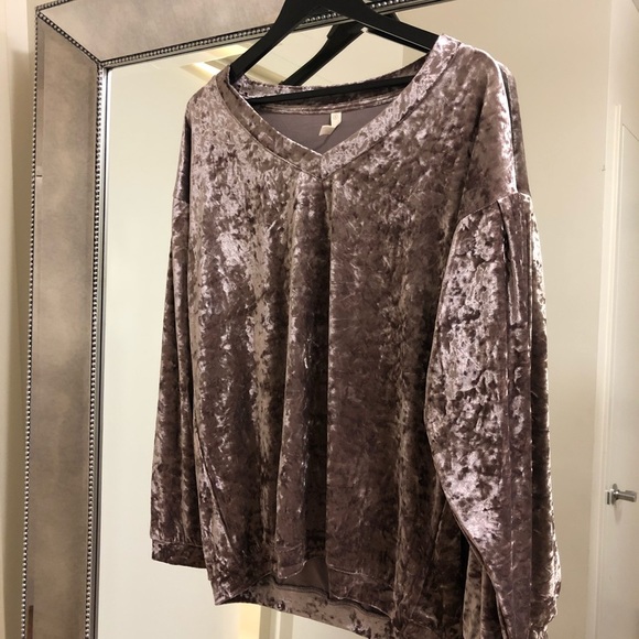 Mocha Ice Velvet V Neck Top - Picture 3 of 3